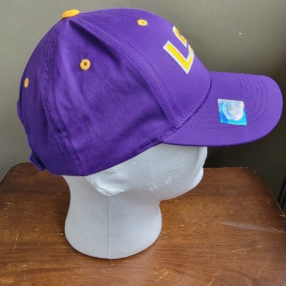 Captivating Headgear NCAA LSU Tigers Baseball Cap Hat Purple Strapback - Picture 6 of 10